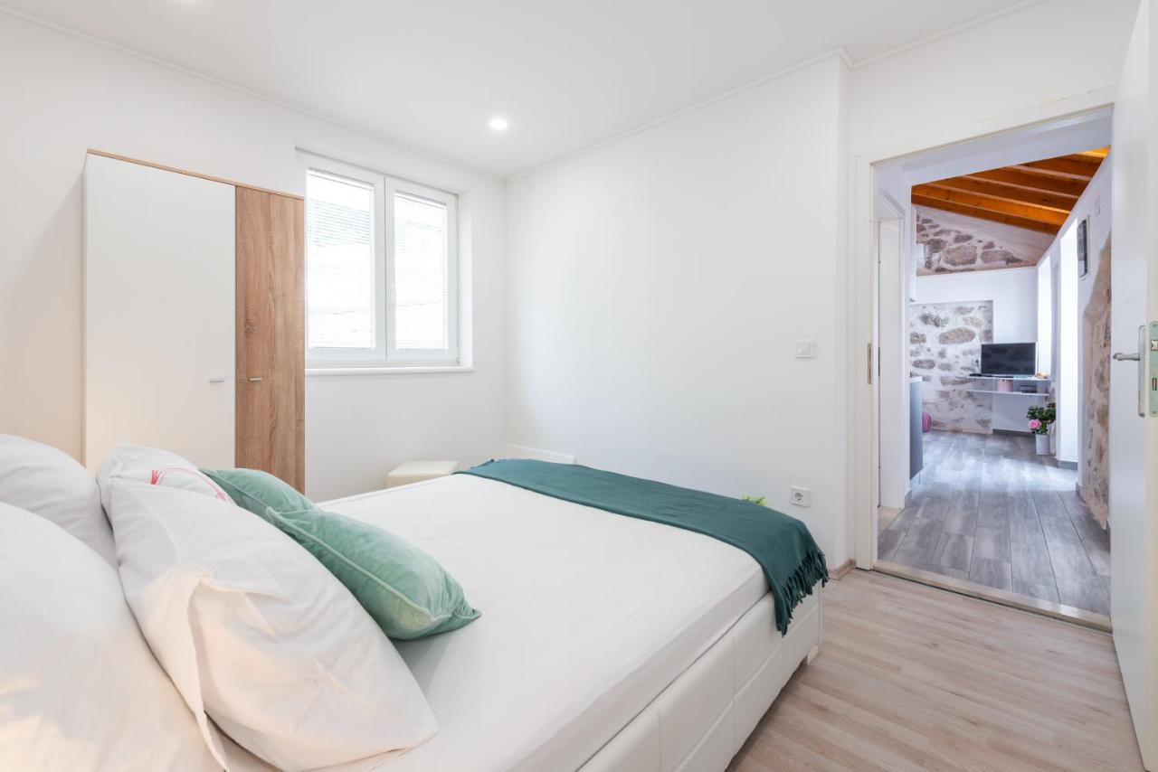 Ferienwohnung Little Stone House Buici  Exterior foto